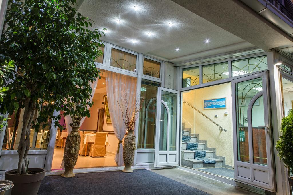 Hotel Ideal Podgorica Exterior photo