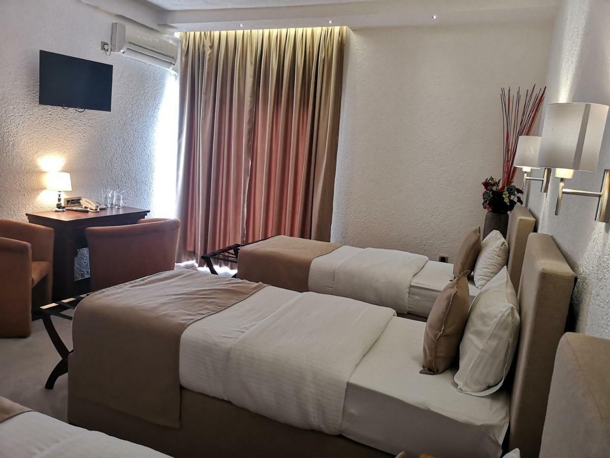 Hotel Ideal Podgorica Exterior photo