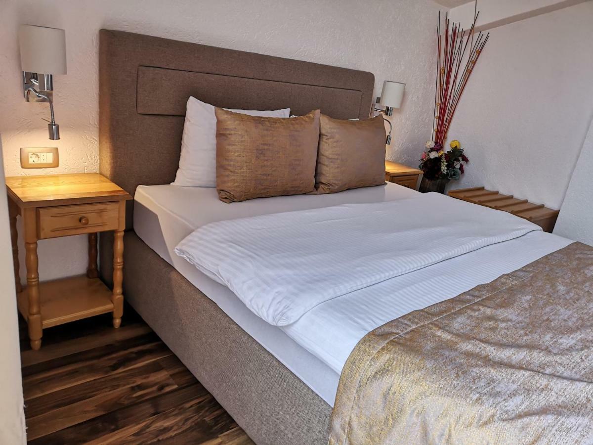 Hotel Ideal Podgorica Exterior photo