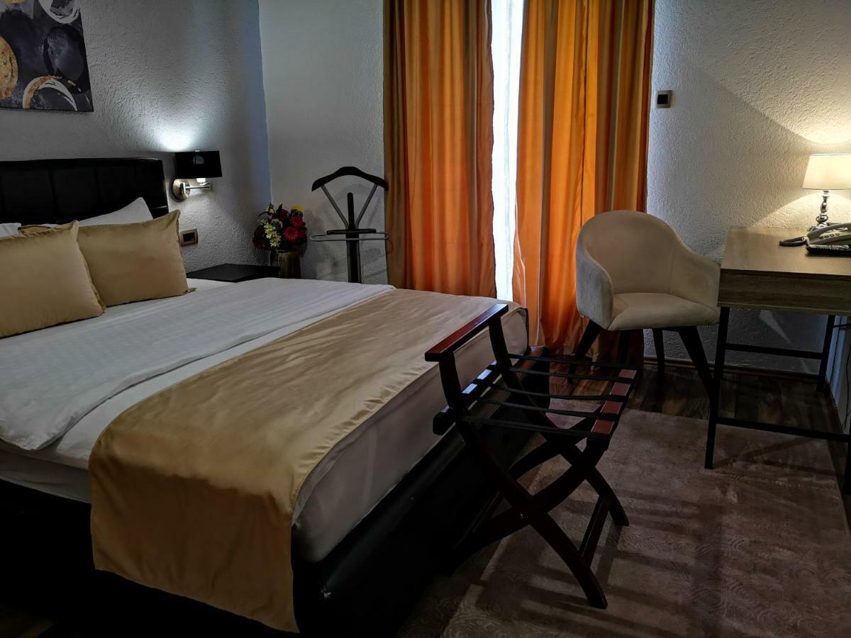 Hotel Ideal Podgorica Exterior photo