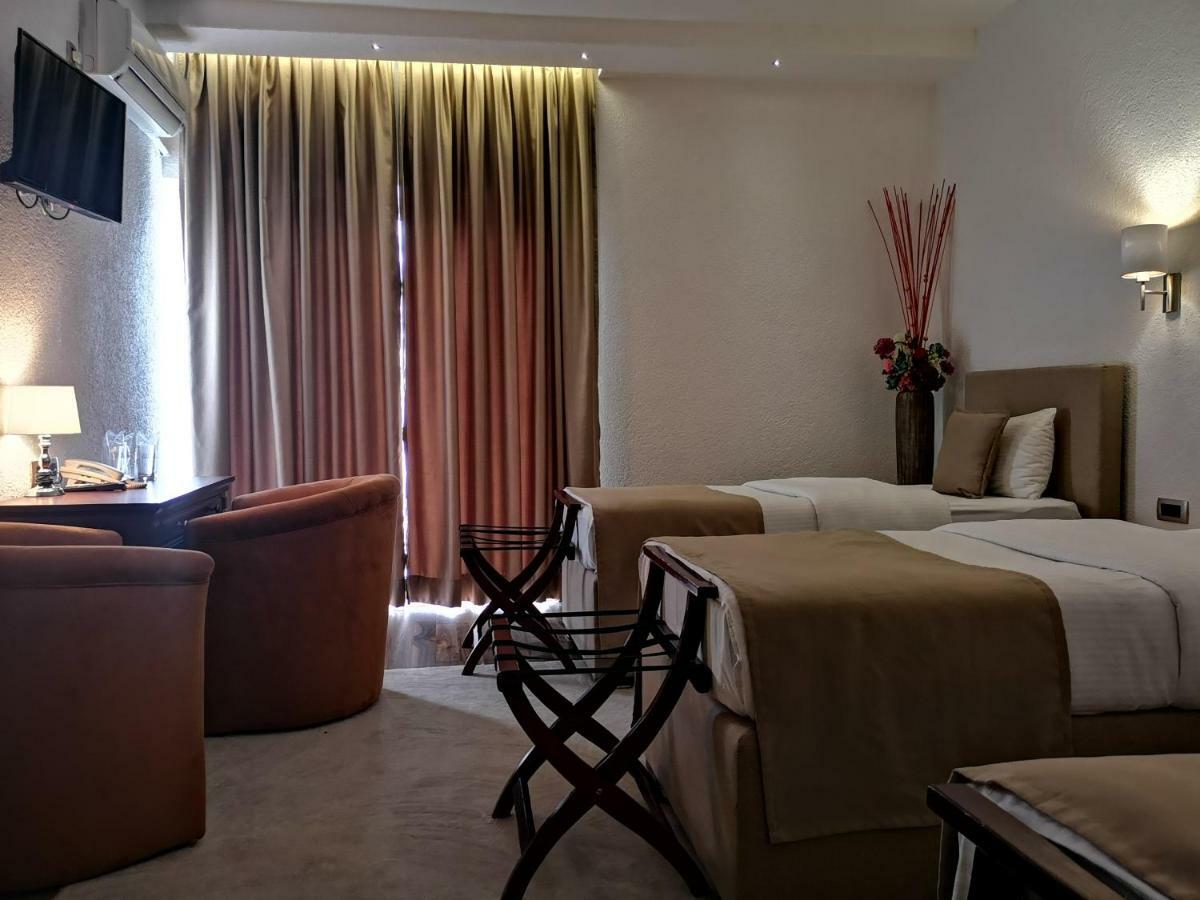 Hotel Ideal Podgorica Exterior photo